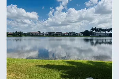 1409 SW 113th Ave, Pembroke Pines, FL 33025 - Photo 11