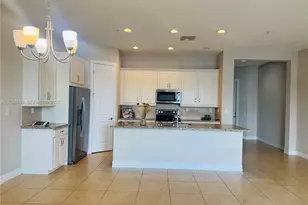 1409 SW 113th Ave, Pembroke Pines, FL 33025 - Photo 7