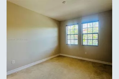 1409 SW 113th Ave, Pembroke Pines, FL 33025 - Photo 17