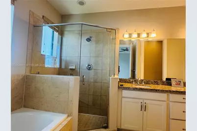 1409 SW 113th Ave, Pembroke Pines, FL 33025 - Photo 21