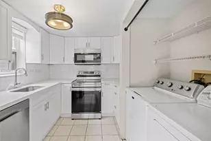2217 W 69th St, Hialeah, FL 33016 - Photo 11