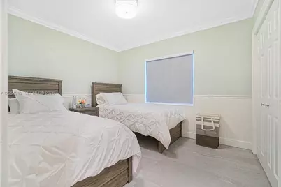 1266 NE 182nd St, North Miami Beach, FL 33162 - Photo 9