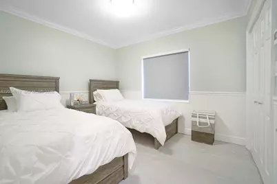 1266 NE 182nd St, North Miami Beach, FL 33162 - Photo 19