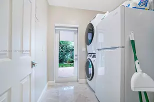 1266 NE 182nd St, North Miami Beach, FL 33162 - Photo 11