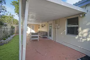 1266 NE 182nd St, North Miami Beach, FL 33162 - Photo 25