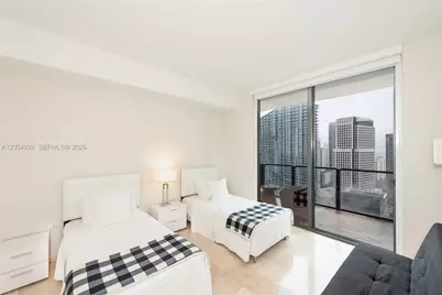 88 SW 7th St #3005, Miami, FL 33130 - Photo 11