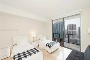 88 SW 7th St, Miami, FL 33130 - Photo 11