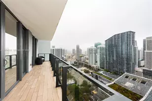 88 SW 7th St, Miami, FL 33130 - Photo 3