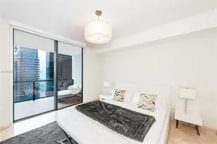 88 SW 7th St, Miami, FL 33130 - Photo 15
