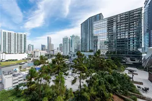 88 SW 7th St, Miami, FL 33130 - Photo 23