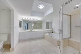 21205 Yacht Club Dr, Aventura, FL 33180 - Photo 27
