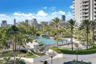21205 Yacht Club Dr, Aventura, FL 33180 - Photo 33