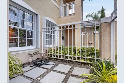 17071 NW 22nd St, Pembroke Pines, FL 33028 - Photo 11