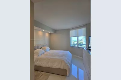 335 S Biscayne Blvd #907, Miami, FL 33131 - Photo 9