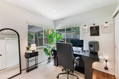 784 NE 71st St, Miami, FL 33138 - Photo 15