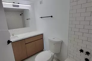 2655 Collins Ave, Miami Beach, FL 33140 - Photo 11