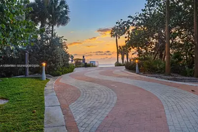 2655 Collins Ave #608, Miami Beach, FL 33140 - Photo 23