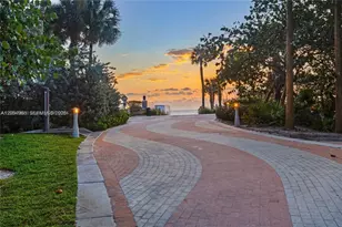 2655 Collins Ave, Miami Beach, FL 33140 - Photo 23