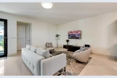 7641 NW 102nd Ct, Doral, FL 33178 - Photo 13