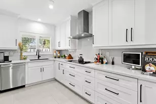 6511 Riviera Dr, Coral Gables, FL 33146 - Photo 9