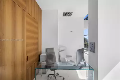5875 Collins Ave #401, Miami Beach, FL 33140 - Photo 7