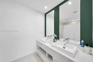 45 SW 9th St, Miami, FL 33130 - Photo 15