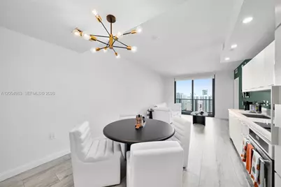 45 SW 9th St #3909, Miami, FL 33130 - Photo 5