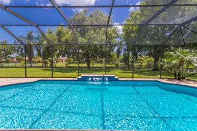 13860 SW 40th St, Davie, FL 33330 - Photo 31