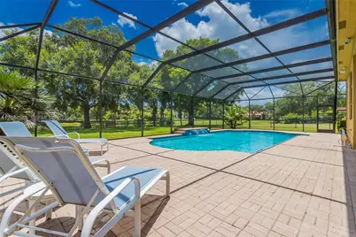13860 SW 40th St, Davie, FL 33330 - Photo 35