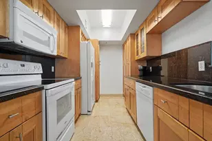 5085 NW 7th St, Miami, FL 33126 - Photo 5