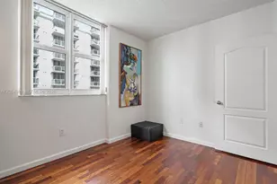 5085 NW 7th St, Miami, FL 33126 - Photo 27