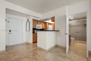 5085 NW 7th St, Miami, FL 33126 - Photo 9