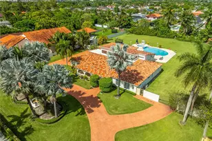 2605 SW 115th Ave, Miami, FL 33165 - Photo 1