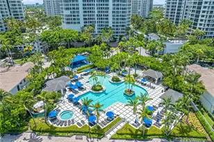 21150 Point Pl, Aventura, FL 33180 - Photo 35