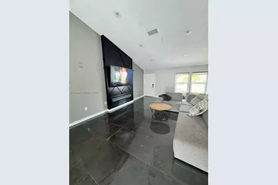 3415 55th Dr E, Bradenton, FL 34203 - Photo 3