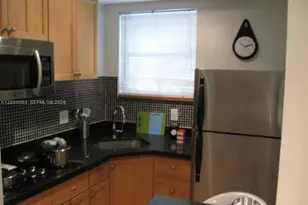 1525 Meridian Ave, Miami Beach, FL 33139 - Photo 11