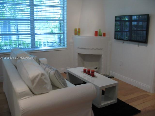 1525 Meridian Ave #109 main architectural view