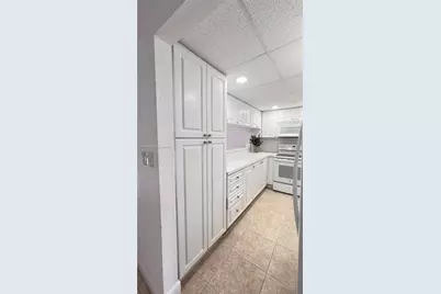984 W 40th St #2, Hialeah, FL 33012 - Photo 5