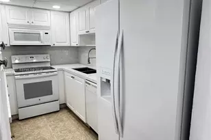 984 W 40th St, Hialeah, FL 33012 - Photo 17