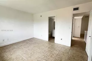 984 W 40th St, Hialeah, FL 33012 - Photo 35