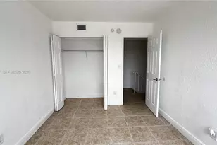 984 W 40th St, Hialeah, FL 33012 - Photo 39