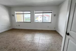 984 W 40th St, Hialeah, FL 33012 - Photo 25