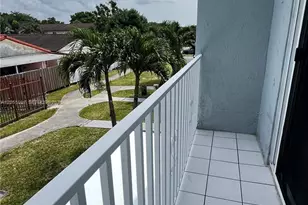 984 W 40th St, Hialeah, FL 33012 - Photo 51