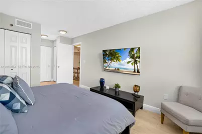 900 Saint Charles Pl #621, Pembroke Pines, FL 33026 - Photo 23