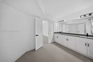 3530 Mystic Pointe Dr, Aventura, FL 33180 - Photo 15