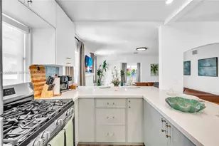 426 NE 26th St, Miami, FL 33137 - Photo 19