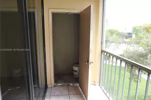 8065 SW 107th Ave, Miami, FL 33173 - Photo 15