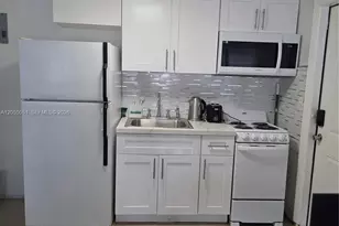 5712 Hollywood Blvd, Hollywood, FL 33021 - Photo 1