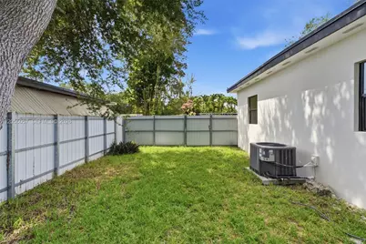 2315 NW 97th St, Miami, FL 33147 - Photo 35