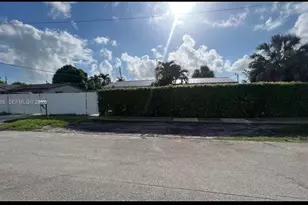 17201 NW 53rd Ave, Miami Gardens, FL 33055 - Photo 19